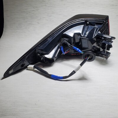 LEXUS RX350 右テールランプ LEXUS RX350 右テールランプ LED Sequential Tail Lights & Middle