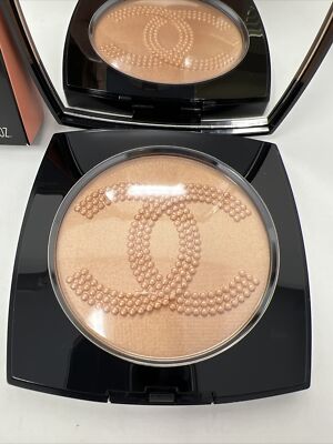 CHANEL Les Symboles De Chanel Oversize Illuminating Face Powder