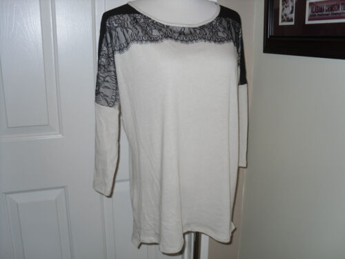 New Chico's Camilla Contrast Lace Top Blouse Cement Size 2 (121-14) NWT - Picture 2 of 4