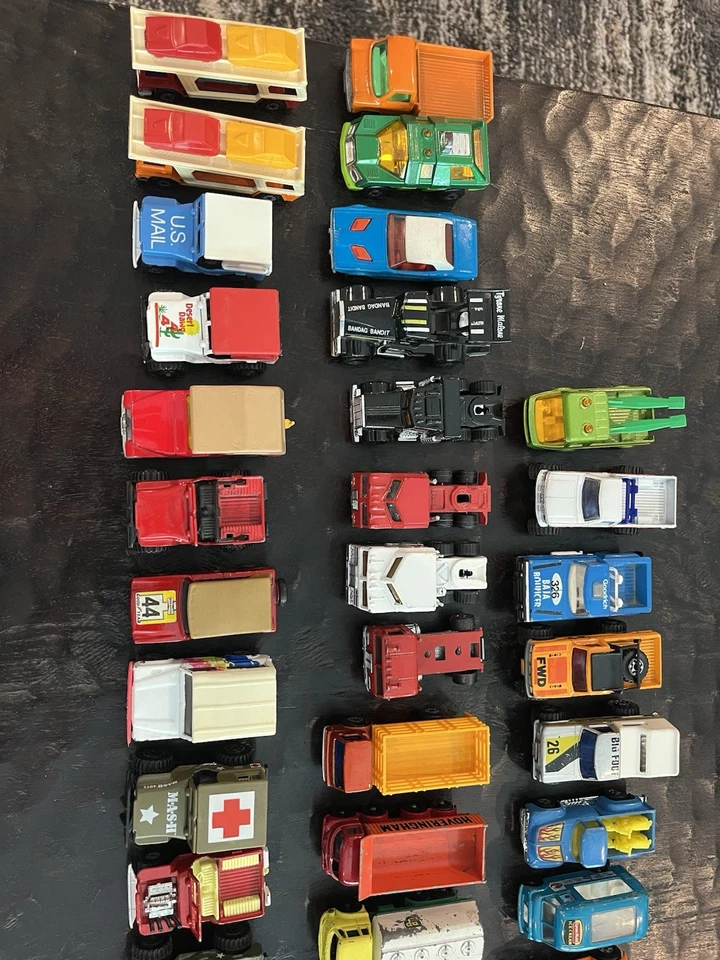 Original Owner 1 LOT Die Cast Cars MATCHBOX Hot Wheels Lot  135 collection 1980’ - Image 2 of 4