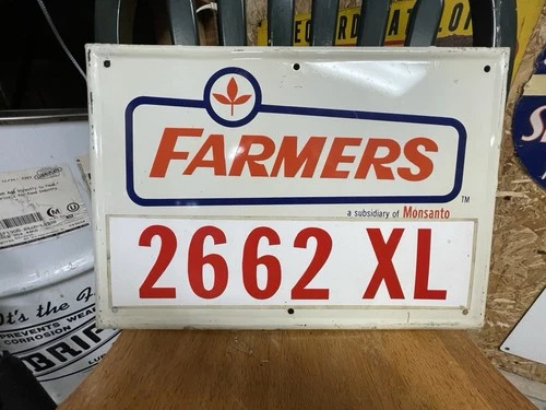 Vintage Farmers “ Monsanto” Sign Seed Corn Feed Farmers. 20”x14” Nice!!