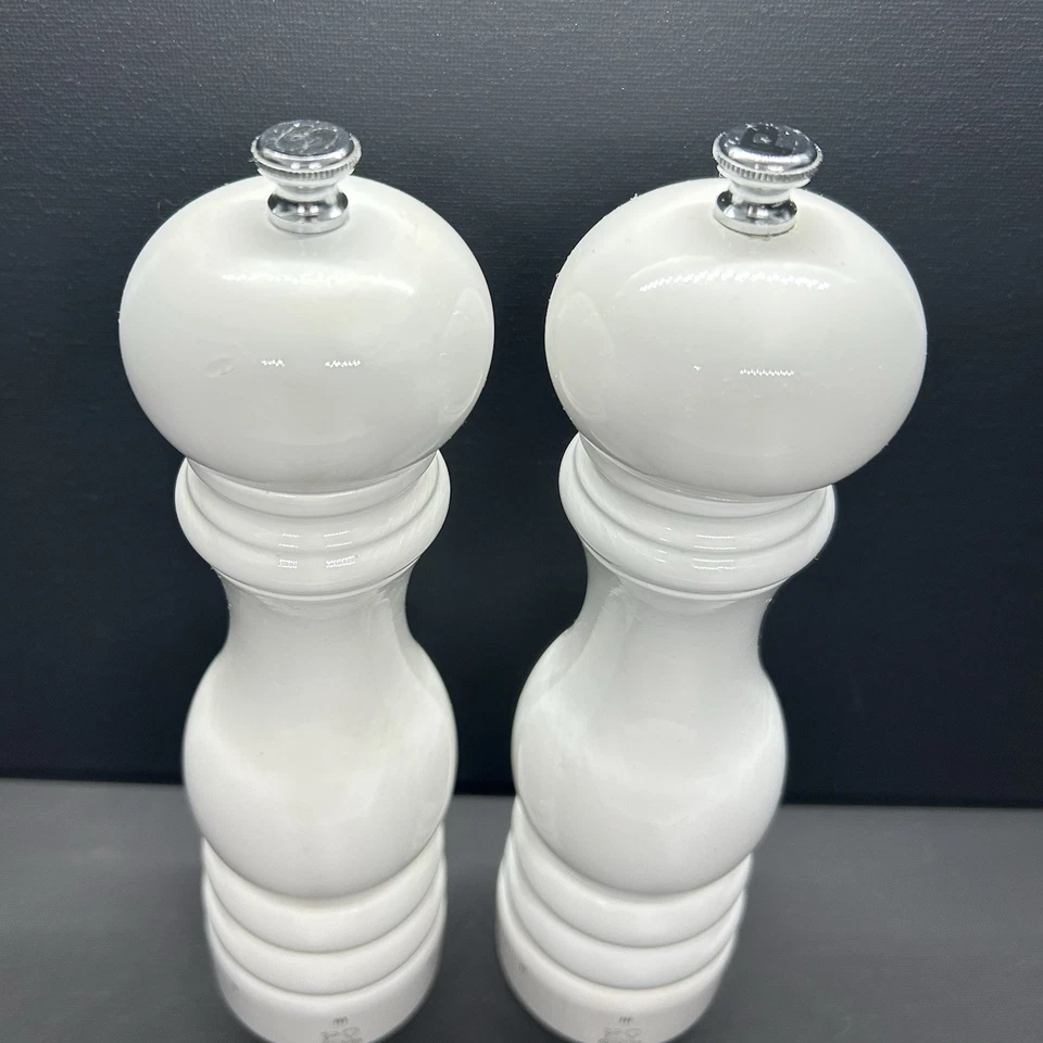 Juego Molinillo Sal y Pimienta Peugeot Francia Madera Blanca 9 Pulgadas Foto 2 de 4