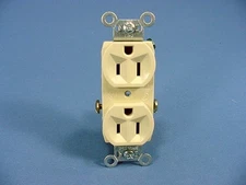 Pass & Seymour CR15-I Ivory 15A Commercial Receptacle Outlet Duplex 125V Boxed