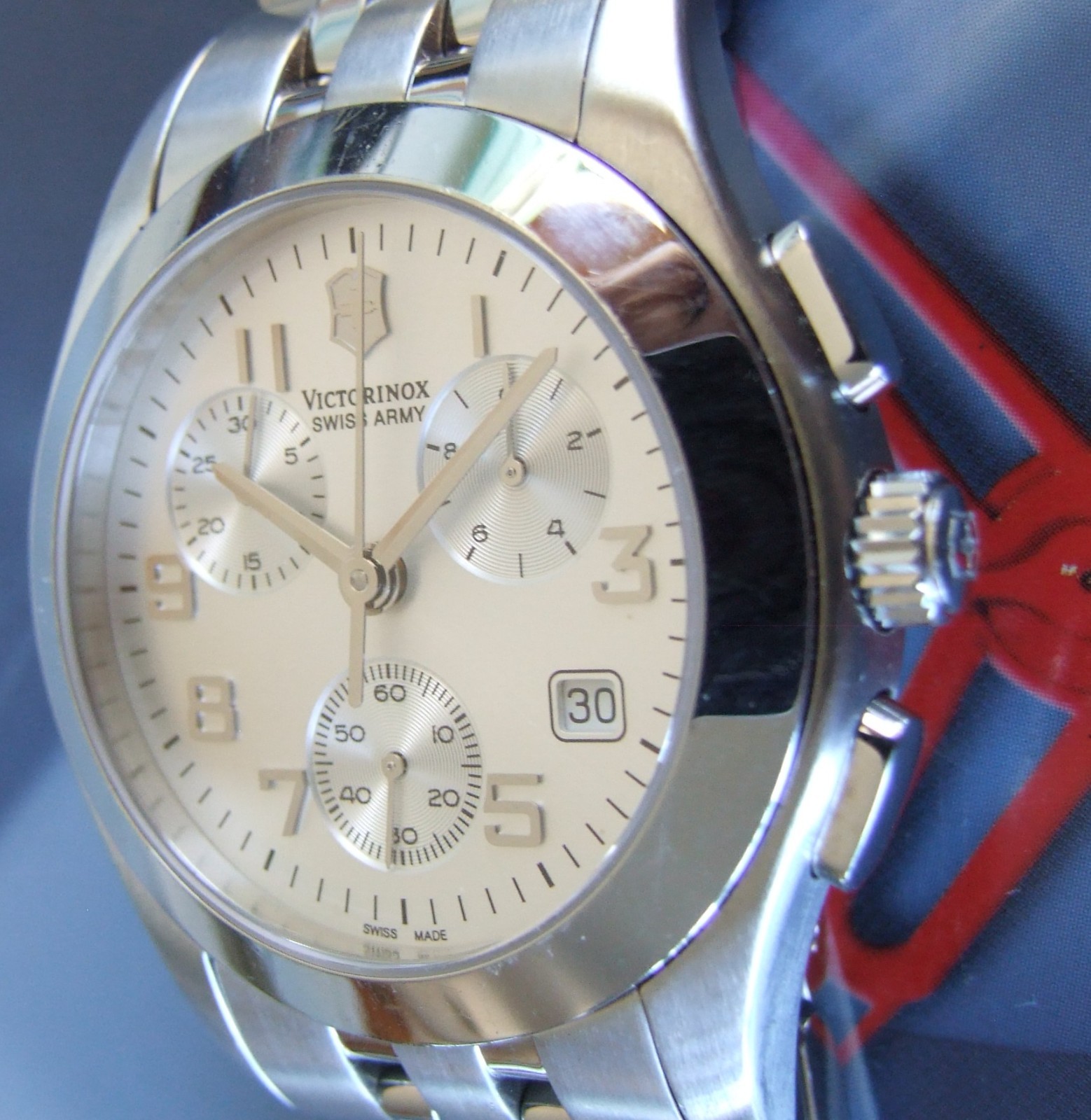 VictorINOX SWISS ARMY~Mens ALLIANCE 22J CHRONOGRAPH~Sapphire Crystal~SS Bracelet