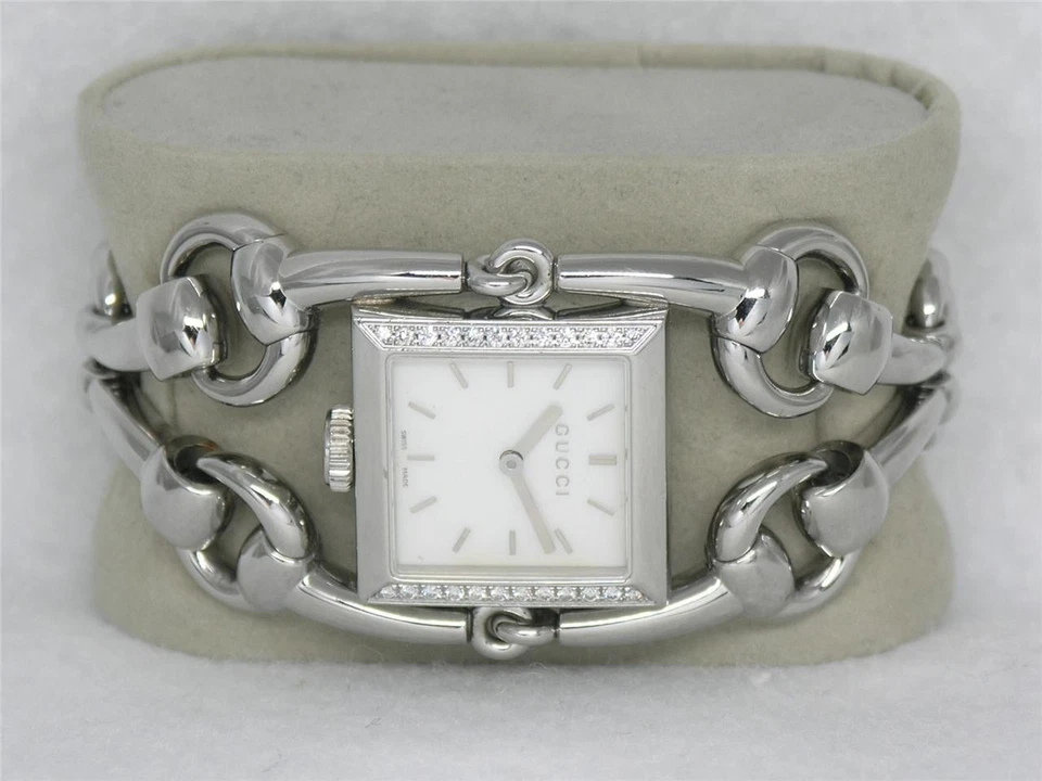 Reloj Gucci Signoria Acero Inoxidable Diamante, Cara Madreperla, Estilo 116.3 Foto 4 de 4