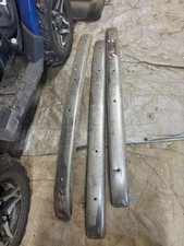 JEEP COMMANDO FRONT BUMPER MIDDLE ONE