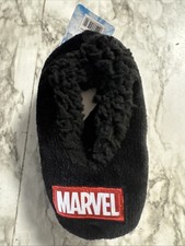 New Kids Black Marvel Spell Out Slippers Super Soft Fleece Lined Sm/Med 8-13