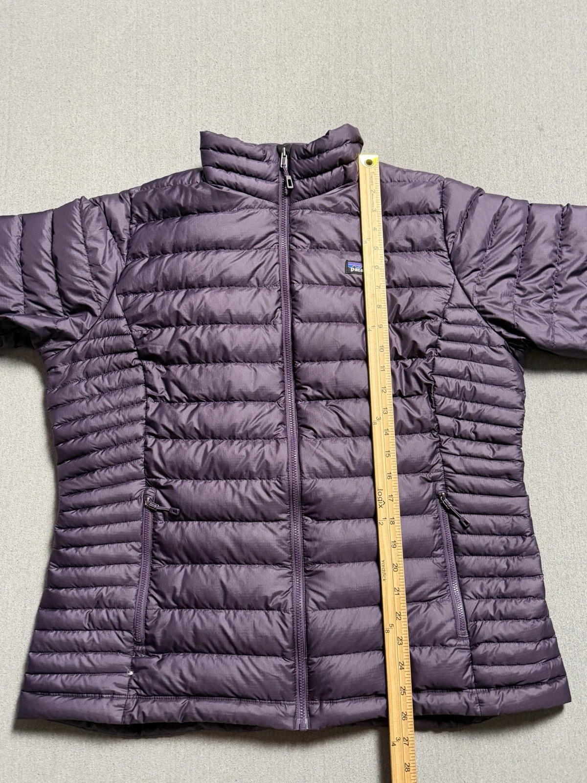 Patagonia Jacket Womens XL Purple Goose Down Sweater Puffer Full Zip 84683 HOLE thumbnail 16