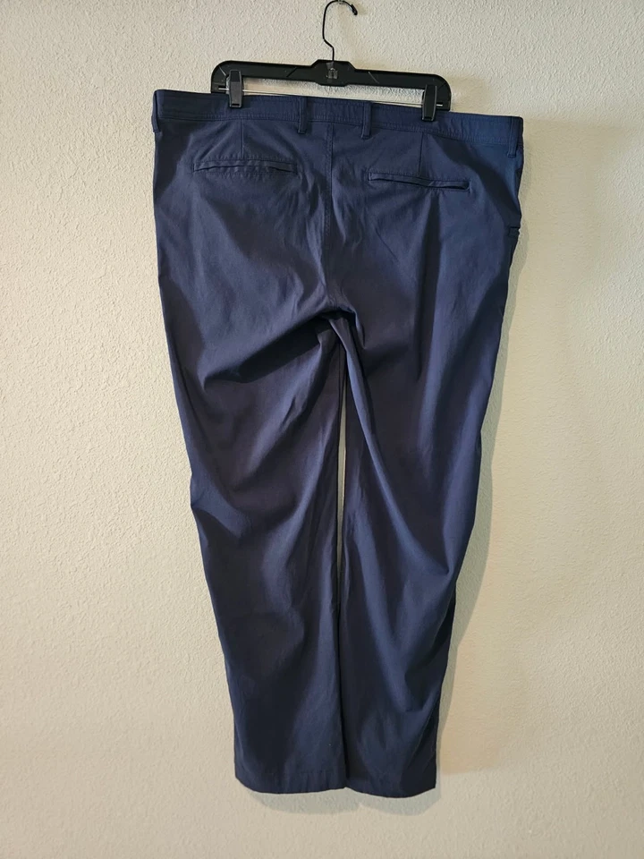 Roundtree & Yorke Performance Mens Size 42X32 Blue Navy  Golf  Perform Pants - Image 3 of 4