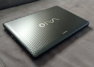 SONY VAIO  17.3''   ***16 GB RAM - i7 -  BluRay - 480 GB SSD - Win11 25H2***
