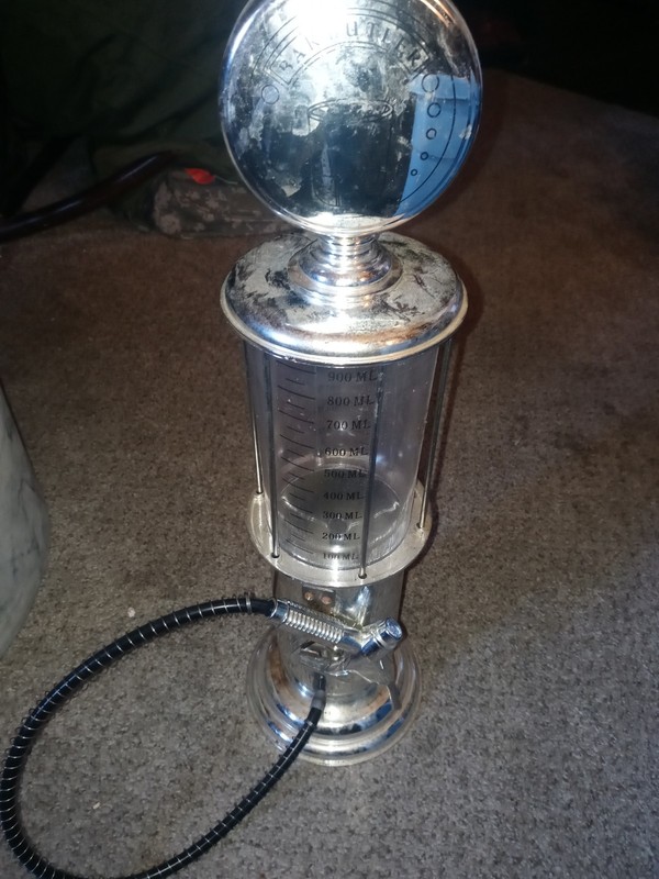 COLLECTIBLE UNUSUAL DISPENSER DECANTER "FILL'ER UP" GAS & PUMP NEW