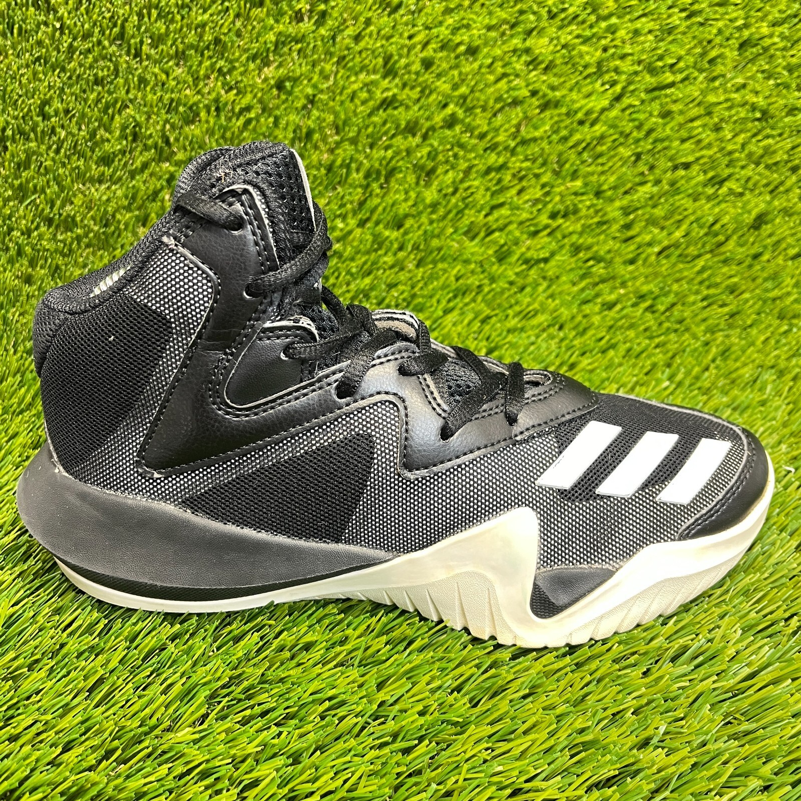 Adidas Crazy Team K Boys Size 4.5Y Black White Basketball Running Shoes Sneakers Adidas Crazy Team K Boys Size 4.5Y Black White Basketball Running Shoes Sneakers