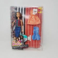 2016 Barbie Fashionistas Pretty in Paisley Petite Doll 41 Mattel DTF04