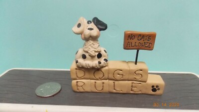 Blossom Bucket Dogs Rule  No Cats Allowed Figure