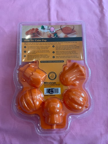 Halloween Cake Pop Press - Picture 2 of 2