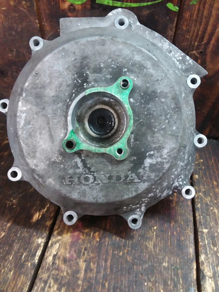 1999 Honda ST1100 ST 1100 Oem outer clutch cover/slave cylinder mount - Image 2 of 4