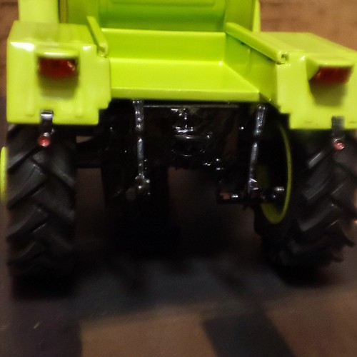 Schuco Traktor Mercedes Benz MB-trac 900, neongrün 1/43 Modellauto - Bild 6 von 9