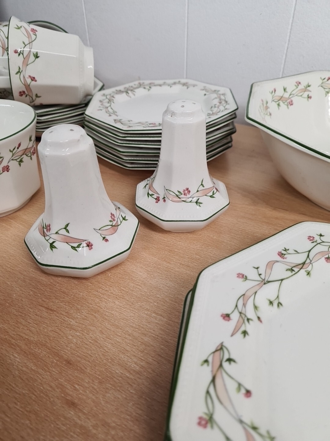 johnson brothers eternal beau dinner set eBay