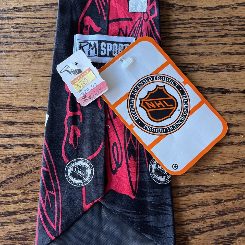 Corbata deportiva Chicago Blackhawks Ralph Marlin RM roja negra seda EE. UU. De colección Nueva con etiquetas Foto 3 de 4
