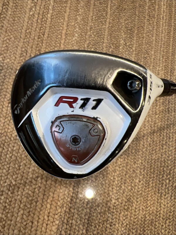 TaylorMade R11 3 Fujikura blur Fairway Wood 15.5 Graphite Reg Flex RH