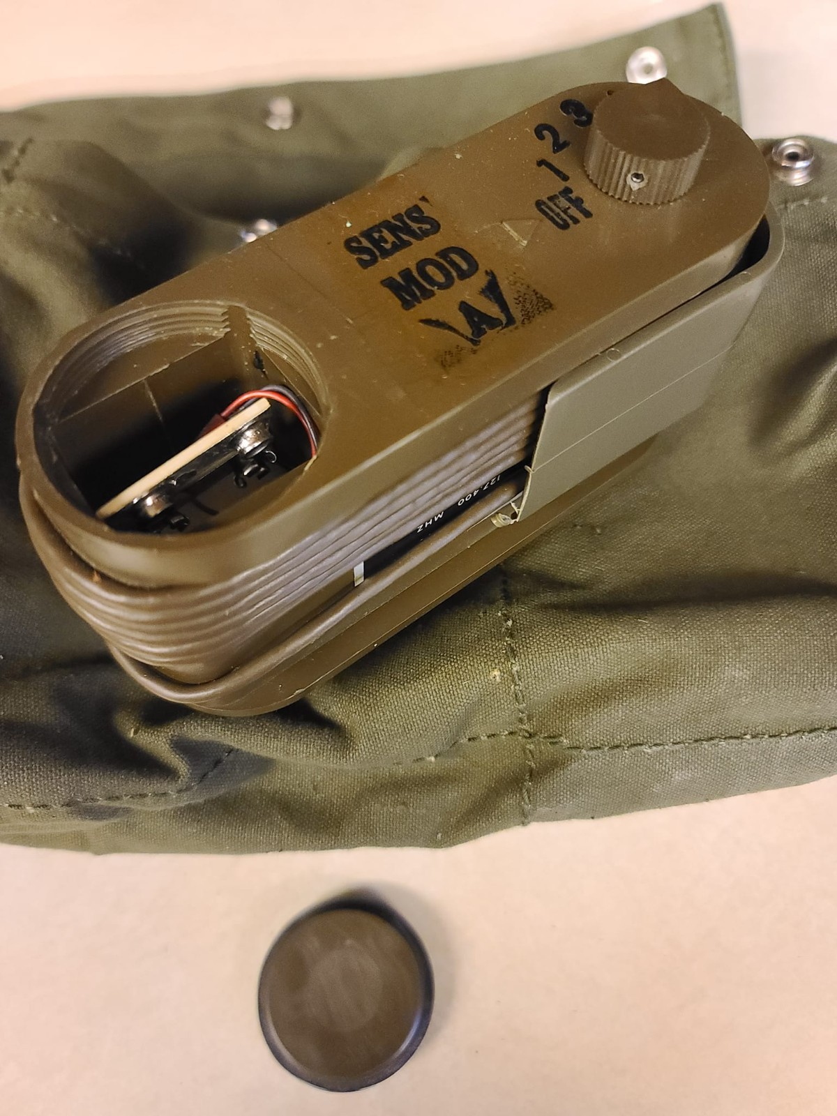 Vintage 1969 Military Vietnam Era Vibration Intrusion Detecting Set TRC- 3A