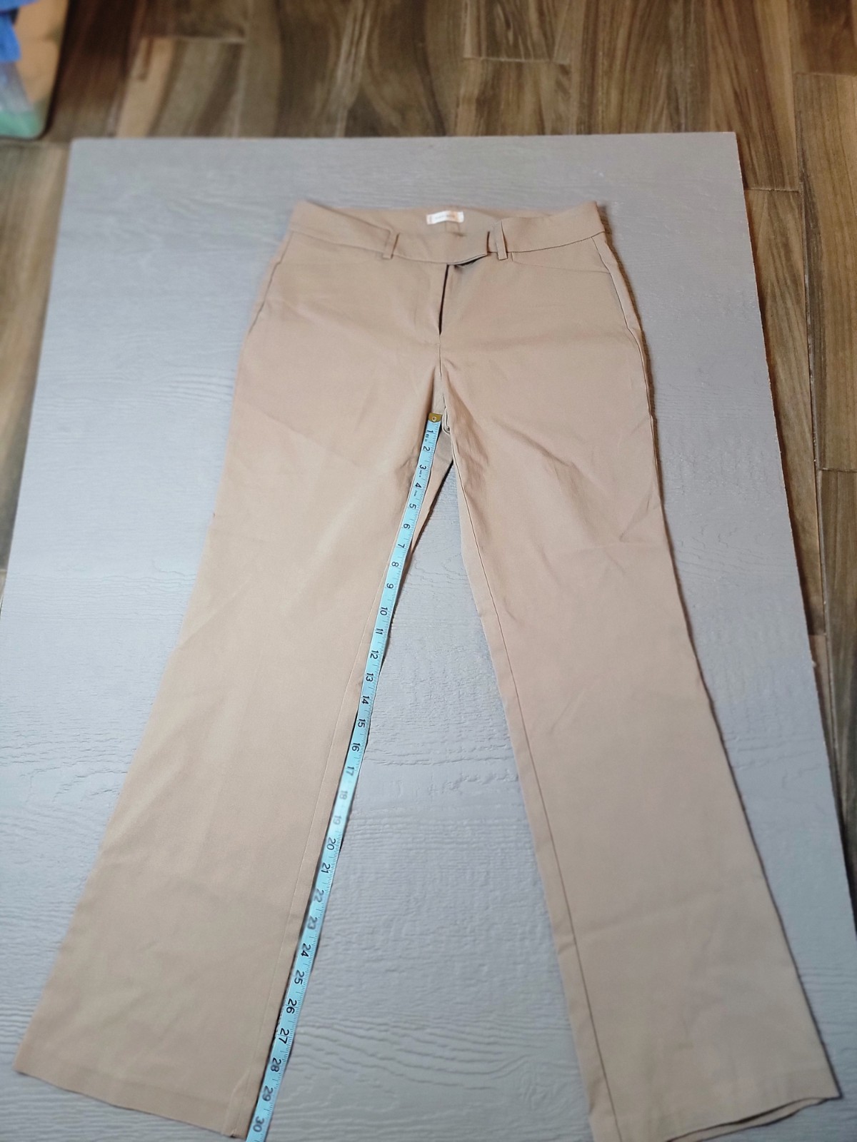 NWT VanHusen Women's Straight Legged Khaki Dress Pants Size 8