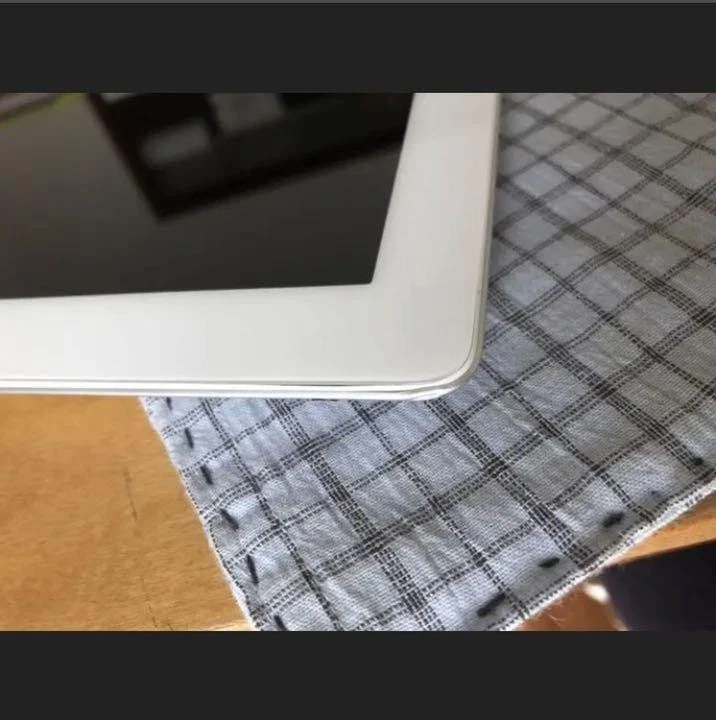 iPad 32GB mc980J/A 74268819182 wi-fi only - Image 2 of 3