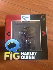 Loot Crate Exclusive QMX Batman Harley Quinn Q-FIG Figure