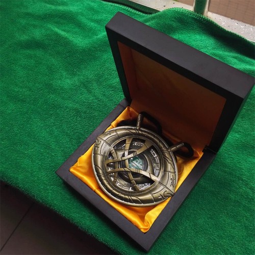 Movie Doctor Strange Eye of Agamotto 1:1 Metal Shine Pendant Action Figure Gift - Picture 5 of 8