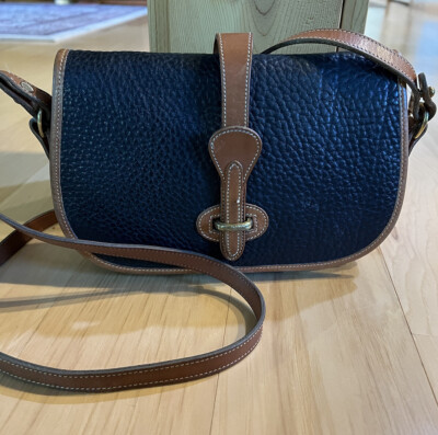 Vntg Dooney & Bourke Large Black AWL Pebbled Sling Bag DB200DooneySlingBest.jpg main image 2