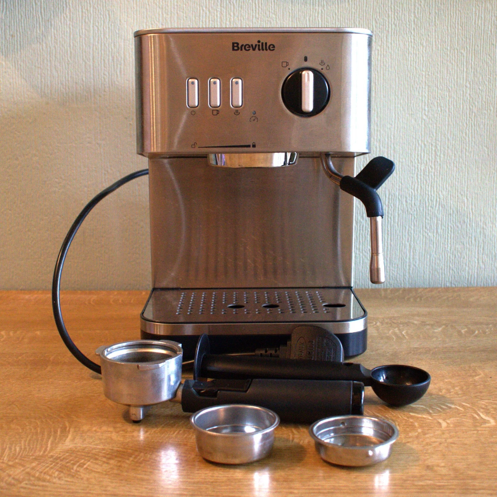 Breville Bijou Espresso Machine - Silver (VCF149)