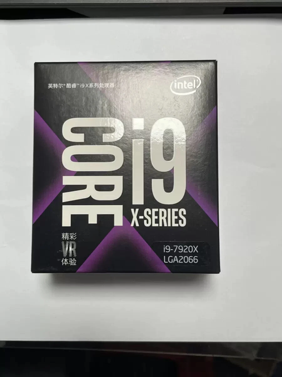 Intel Core i9-7920X 12コア/24スレッド LGA2066 i91.jpg