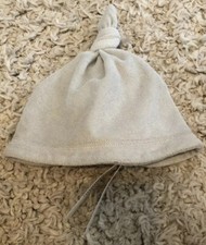 NWT Baby GYMBOREE Infant Toe Knot Hat Light Grey Cap NEW 6-12 Months Unisex