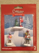 Cobblestone Corners Winter Village Christmas Figurine 3 Piece Set