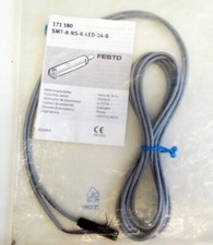Festo SMT-8-NS-K-LED-24-B 171180 proximity switch -unused/original packaging-