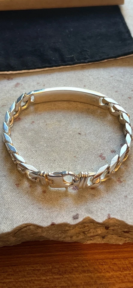 Pulsera de eslabones cubanos de identificación de plata esterlina de 8" de Tiffany & Co. para hombre Foto 2 de 4