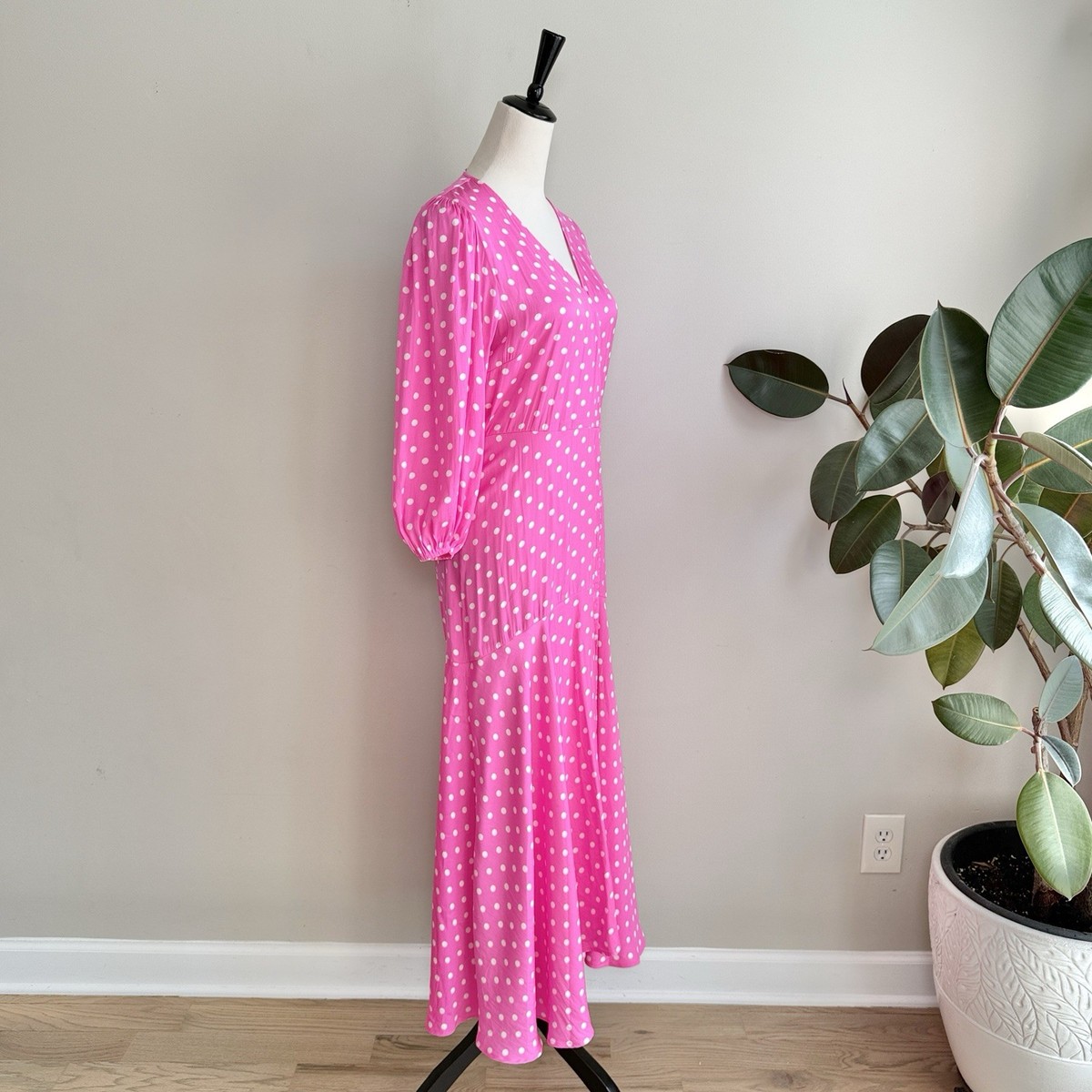 essentiel antwerp pink maxi dress Pink cotton maxi-length dress with ties