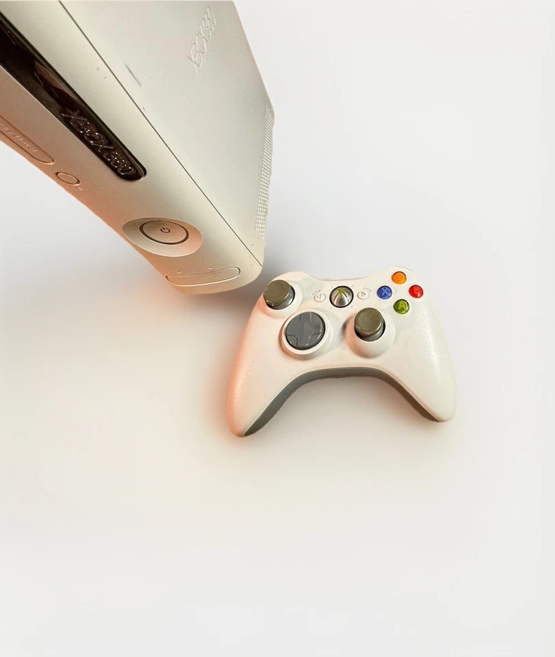 Microsoft Xbox 360 Pro Launch Edition 60GB White Console (B4J-00179) - Image 2 of 4