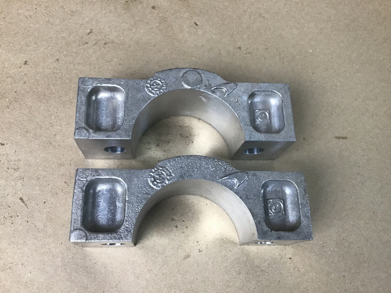 McLaren 650S 2015 Steering Clamp Bracket Mount Support Set 2 PCS 15-17 :A