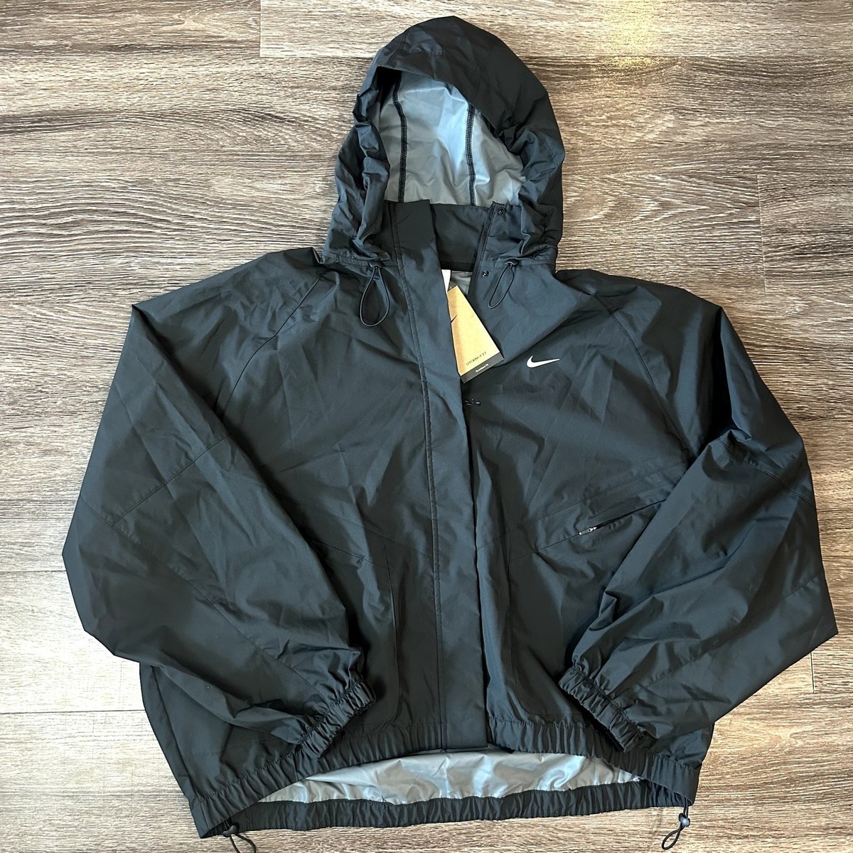 浦和レッズ Nike STORM-FIT ウィンドブレーカー Lサイズ ブラック 浦和レッズ Nike STORM-FIT ウィンドブレーカー Lサイズ ブラック 楽天