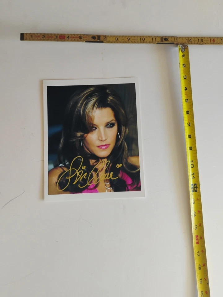Lisa Marie Presley Authentic Autographed 8x10 Photo Signed Picture With COA - Image 3 of 4