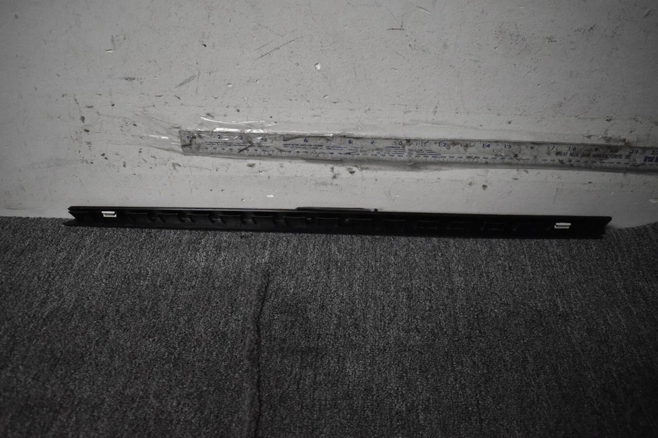 Mercedes Benz S65 2007-2013 AMG base moldura delantera OEM de fábrica Foto 4 de 4