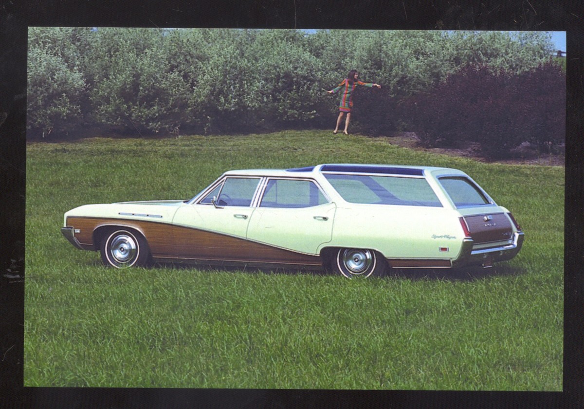 1968 BUICK SPORT STATION WAGON CAR DEALER ADVERTISING POSTCARD