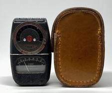 Vintage General Electric GE Exposure Light Meter Type DW-68 with Leather Case