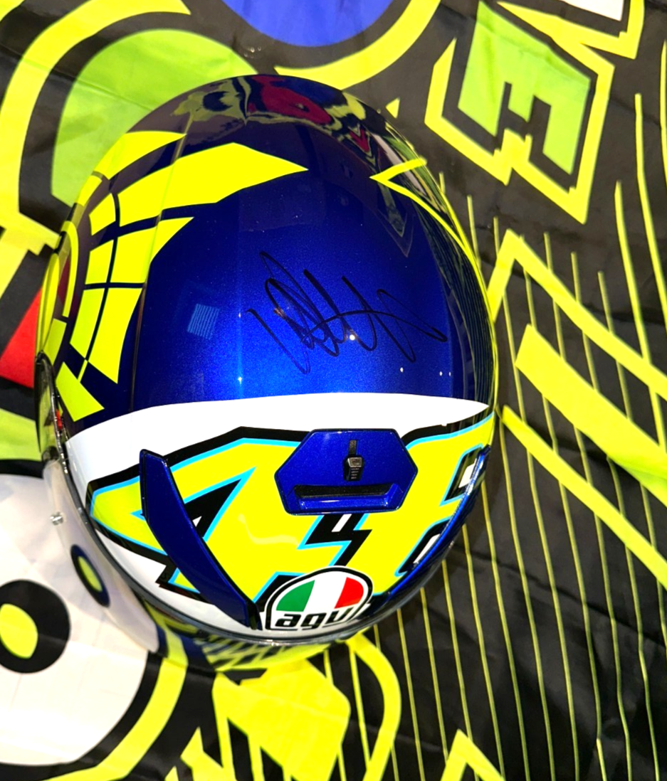 Valentino Rossi signed AGV K3 SV 2012 