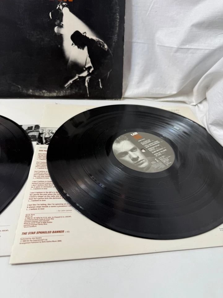 VINYL LP by U2 "RATTLE AND HUM" (1988) ROCK, BLUES / ISLAND RECORDS 7 91003-1 Foto 3 de 4