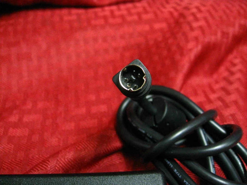 TDK UE-5201B Black External USB CD-RW CD-Rom Drive 52X Velocd 5201-UE - Image 3 of 4