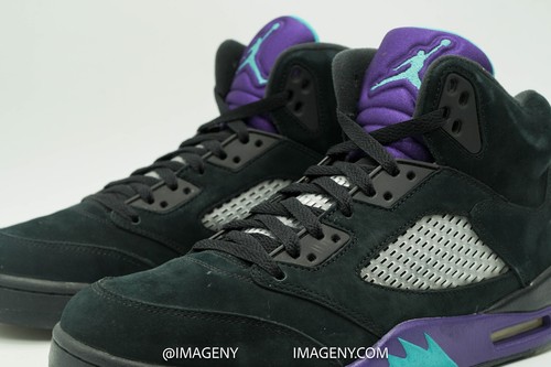 AIR JORDAN V 5 RETRO USED SIZE 10 BLACK EMERALD NEW GRAPE ICE 136027-007 - Picture 4 of 9