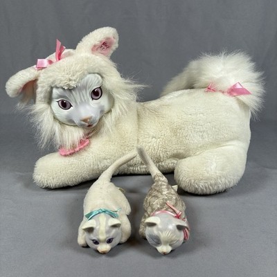 Kitty Surprise Vintage 1992 Hasbro White Mom Cat Plush Toy w/2 Baby Kittens