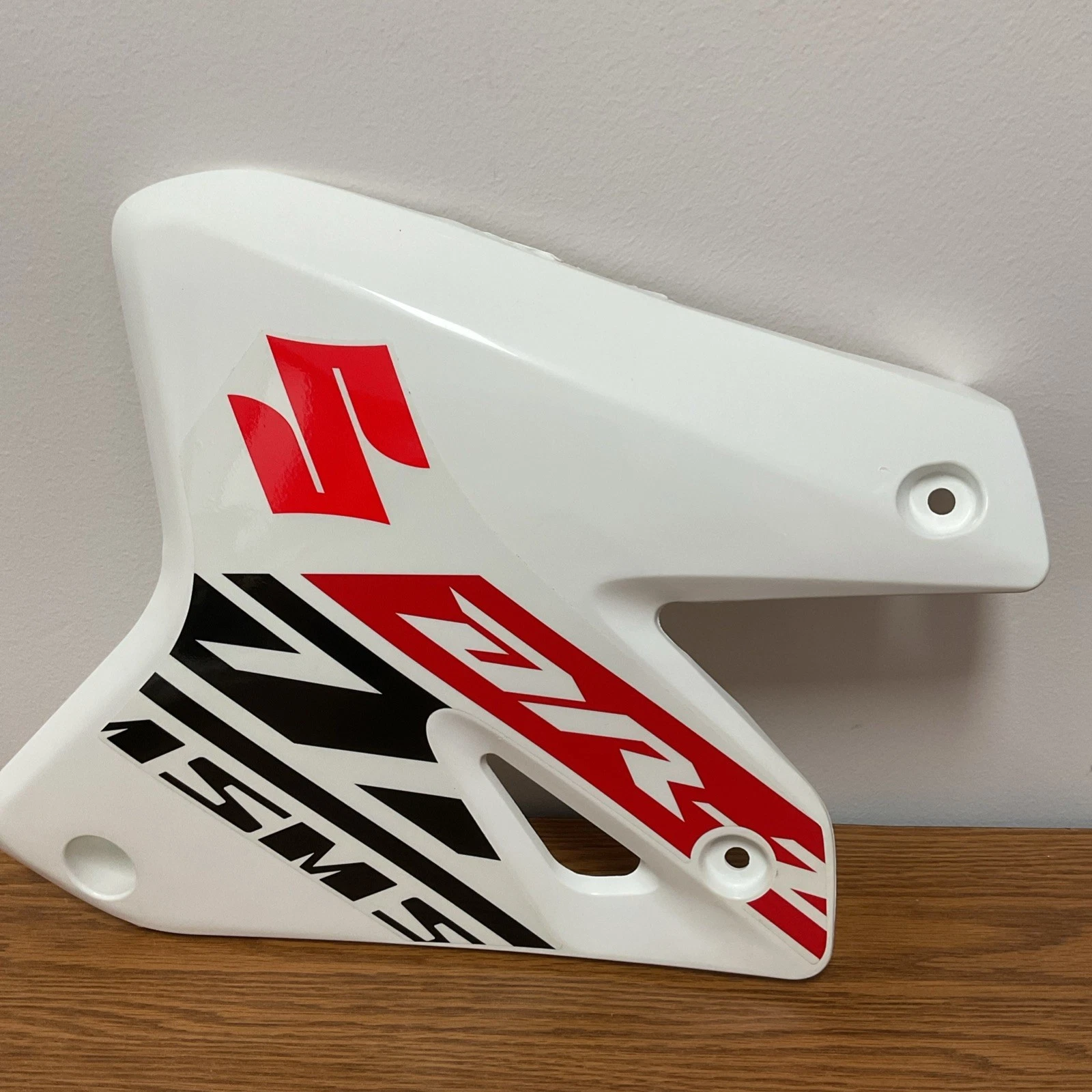 COVER, RADIATOR LH (WHITE)